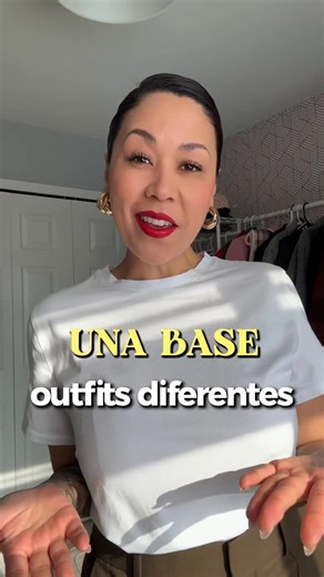 Andrea Puga | The Perfect Outfit on Instagram: "UNA BASE➡️ Outfits diferentes Y aquí entran dos factores súper importantes, uno es el contar con un buen fondo de armario, es decir básicos y el segundo factor es jugar con las terceras piezas. Aquí te enseñó algunas opciones de cómo hacerlo para lograr diferentes outfits, usando una misma base. Déjame saber cuál fue tu favorito❤️✨"