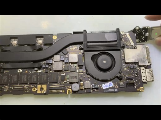 12年款13寸pro A1425 不上电不开机，SMC问题，更换SMC，电脑修复#mac维修 #mac不开机 #苹果电脑维修 #苹果电脑不开机