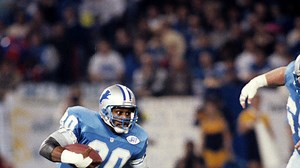 No. 9: Cowboys can't take down Barry Sanders on TD run | 'Top 10': Amazing Runs
