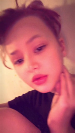 Lily Jones (@lily.jones215)’s videos with original sound - $$
