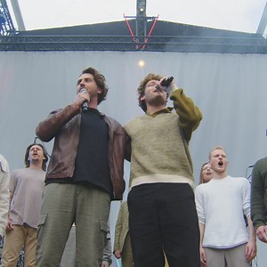 Voor de allereerste keer live ‘Het verzet’ uit 40-45 de musical tijdens het Wageningen45 Bevrijdingsfestival! 40-45, de Musical is vanaf 21 september te zien in de Midden Nederland Hallen in Barneveld! 🇳🇱 🎟️ Tickets & info: http://40-45.nl/ | Studio 100