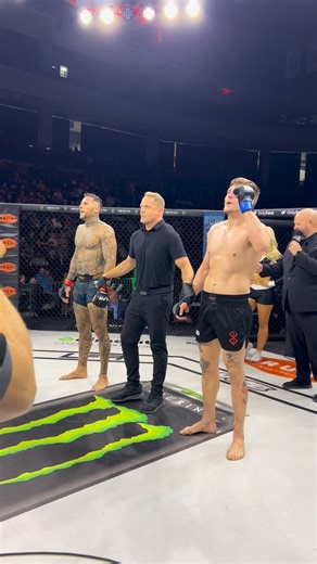 Nice Guy Submission Fighting on Instagram: "And your winner via triangle choke @zayne_havener #mma #fight #submission #triangle"