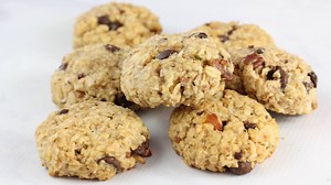 These Almond Joy Breakfast Cookies are hands down my personal favorite recipe for breakfast cookies! Jam packed with banana coconut oats almonds coconut, they are loaded with healthy fats and sweetened with stevia. https://cleananddelicious.com/healthy-breakfast-cookies/ | Clean and Delicious with Dani Spies