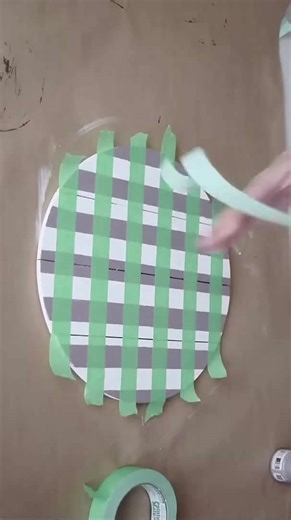 Turn a Walmart wood round into this! 👀