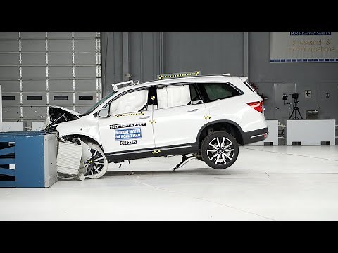 2022 Honda Pilot updated moderate overlap front IIHS crash test