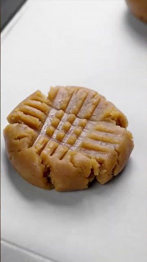There’s never a wrong time to whip up a batch of easy vegan peanut butter cookies