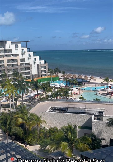 Looking for an all inclusive family friendly resort in Mexico? I got you covered! #envoyage #foreveryjourney #mexico #cancun #travel