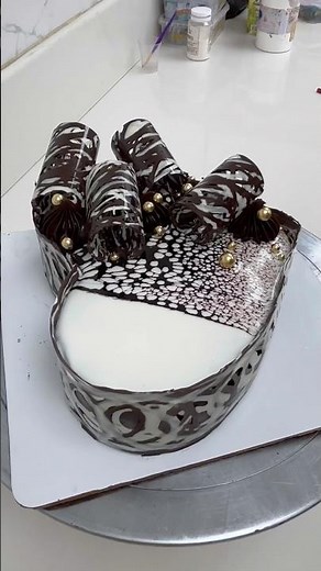 Chocolate mirror glaze cake decorating ideas #heartcake #chocolatecake #viral #trending #cakevideo