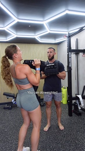 Lucy Davis on Instagram: "POV: what training with your husband is really like @gymshark stunning adapt 💚 eughhh love it!! Discount code: LUCY xx"