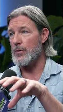 Ed Burns is proof that you don’t need a massive studio budget, just a park bench and a good story ✍️