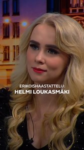 Helmi Loukasmäki kertoo MTV Viihteen erikoishaastattelusta väleistään Dannyn kanssa. – Sanoisin että meillä on hyvä, läheinen ihmissuhde. Olemme toisillemme tärkeitä. En määrittele sitä sen enempää, tärkeintä on, että itse tiedämme olevamme tärkeitä toisillemme, hän vastaa kysymykseen suhdeuteluista. Loukasmäki näkee kaksikon melkein 60 vuoden ikäeron toisiaan täydentävänä asiana. Pääset katsomaan koko haastattelun tästä: https://www.mtvuutiset.fi/artikkeli/nain-helmi-loukasmaki-21-tutustui-aiko
