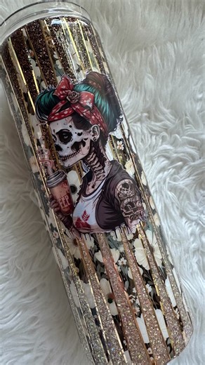 I kept seeing tons of beautiful cups with one of Ellie’s templates so I had to play with it too! While making it and lining it I couldn’t help but be reminded of old school swag lamps lol Glitter Mirage: https://pdbcreativestudio.com/products/mirage?ref=wt8rrAM1xvW1vg Glitter Caffe Mocha https://pdbcreativestudio.com/products/caffe-mocha?ref=wt8rrAM1xvW1vg Vinyl: https://customdesignsbyshell.etsy.com/listing/1722630892 Decal: https://customdesignsbyshell.etsy.com/listing/1785043167 Tumbler butt: