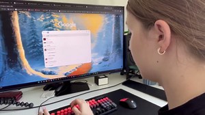 Wireless Keyboard and Mouse Combo, 104 Round Keys Cute Colorful Keyboard and Mouse with Retro Typewriter for PC/Mac/Laptop/Tablet/Computer/Windows Black Red