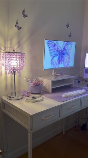 upgraded my desk setup and i’m obsessed #desksetup #studytok #aesthetic #deskdecor