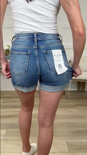 Struggling with Chafing in Shorts? | Small-3XL Bermuda Short Try On