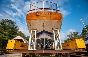 USS Sequoia Relocated | Wolfe House & Building Movers