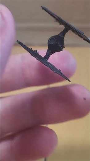 I'm 3D printing a TIE Fighter – every like makes it 1% bigger (Day 2 | 1:500 → 1:330)