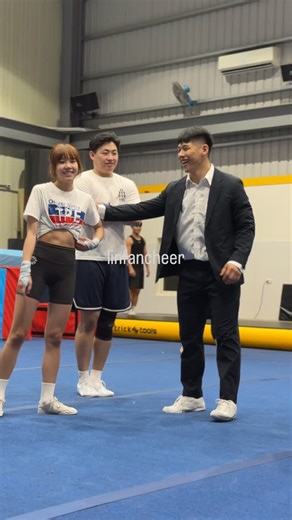林凡 on Instagram: "穿西裝上雙人技巧，到底會不會卡住呢 #cheerleading #sports #sport #reels #life"
