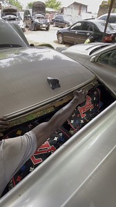 How to fix the back screen of a mercedes | Maxthemechanic