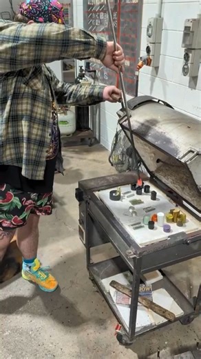 Aus Alien Glass on Instagram: "Making some eyeballs for @wendyolsenart to help bring their Amazing creations to life 😁"