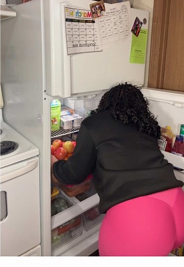 A Day in the Life of a 27-Year-Old SAHM of Four