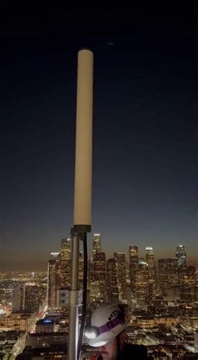 Night City 360° Orbit of a Vertical Omni Antenna Above the Los Angeles Skyline #hamradio #amateurradio #radioamateur #hamradiooperator #hamradioworld #hamradiocommunity #hamradiostation #antenna #hamradioantenna #vhf #uhf #shortwave #radiocommunication #dxing #electronics | Sutresno Tri
