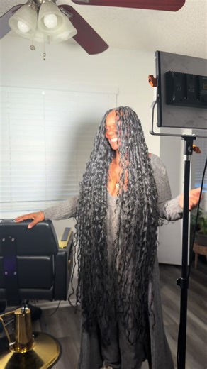 44 inches of soft locs for the boss lady 💕 February & March books are open ✨ #bohosoftlocs #softlocs #losangeleshairstylist #fauxlocs