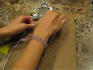 How to Make Friendship Bracelets: Arrows and Twists
