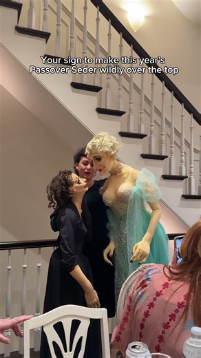@heyitsjencohn hosts the best Passover seders! #passover #jewishholidays #jewishpodcast