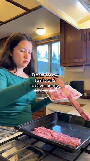 2.5M views · 36K reactions | I didn’t burn the short ribs this time #dinner #dinnerformyfamily #ayomadelyn #momsoftiktok #savingmoney | AyanoMadelyn | Facebook