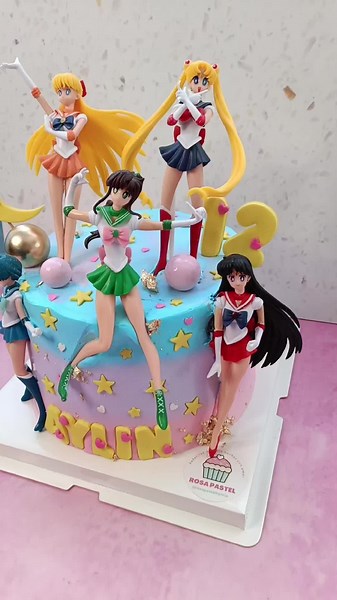 Pastel de Sailor Moon para 20 personas
