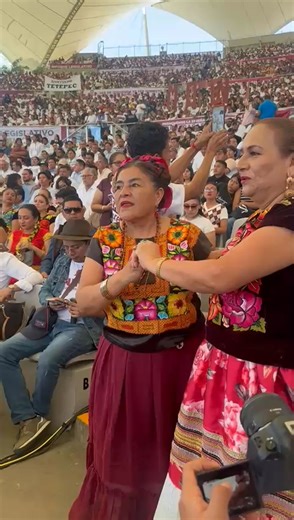 71K views · 420 reactions | Con mi hermana y compañera de lucha...