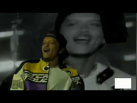 ROSÉ AND BRUNO MARS - APT. (LIVE PERFORMANCE AT SOFI STADIUM)