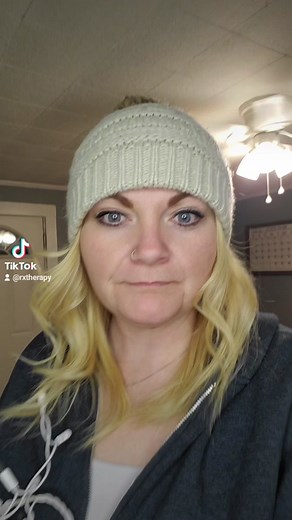 IM NEVER THROWING AWAY LIGHTS AGAIN! 10/10 RECOMMEND!!! #christmaslights #christmaslighthack #viralproduct #gogetone