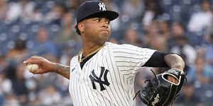 Gil's MLB debut: 6 scoreless, W for Yankees