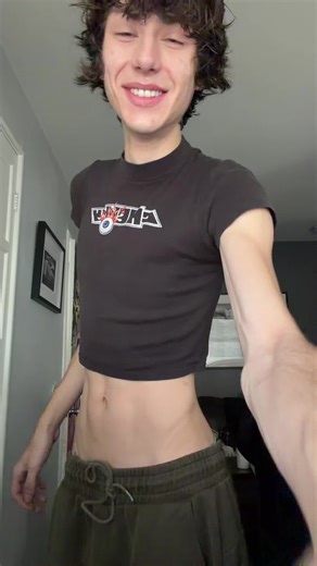 William (@unknowntwinkiee)’s videos with go go dancer - girlfriend