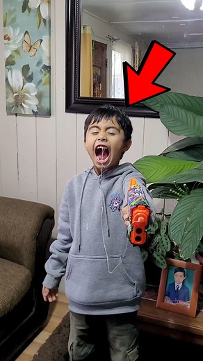 Tooth Pulled by Nerf Gun #DIYDentist #OneShotOneTooth #EpicToothPull #CrazyLifeHacks #ParentingLevelExpert | The last laugh
