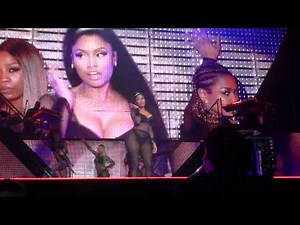 Nicki Minaj performs Feeling Myself Pink Print Tour