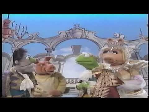 Muppet Classic Theater - Miss Piggy says Chill in Cookie Monster's voice LOL!! (60fps)