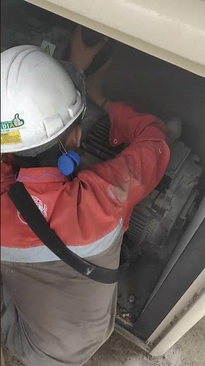 Regrease Motor Compressor with Shell Gadus S2 V100 3