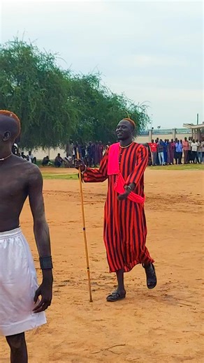 South Sudan Wrestling Champion Lual Ahochmakeer guiding his youngsters at APT wrestling ground 🔥 | Jonglei Daily Mail