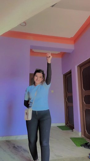 Dynamic Movements in a Styled Room Setting