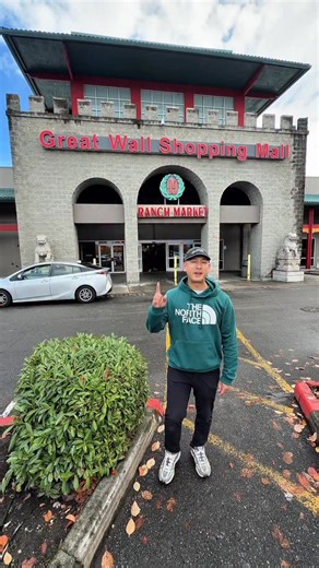 Great Wall Shopping Mall! I tried balut (fertilized duck egg) and new food and drink items from Mia and More! If you haven’t been, they specialize in Vietnamese sugar cane juice and street food dishes you can’t find anywhere else in the region. Some of the dishes reminded me so much of my mom’s cooking, it brought back so many memories of how amazing of a cook she was! If you haven’t visited yet, they have a large dining area with plenty of seating in a street food style setup that makes you fee