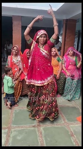 गांव की लुगाई Meena geet Village song