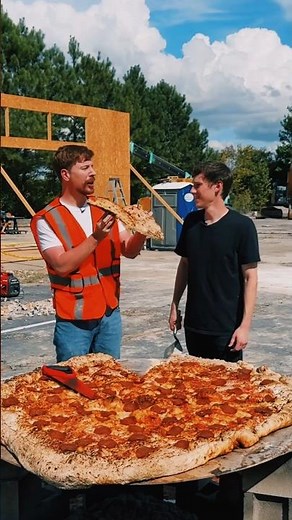 MrBeast Made The BIGGEST Pizza in the World 🍕🔥 | World Record Challenge