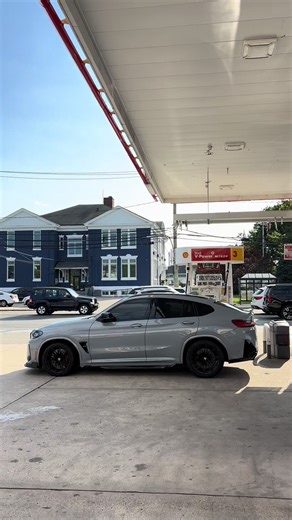 Exploring the BMW X4M Competition: A Performance Review