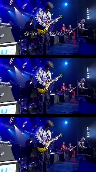 Mick Taylor's guitar solo on Pretty Woman | John Mayall's 70th Birthday (Liverpool, 2003)