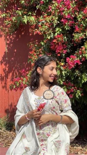 Flowers make bad days softer. 🌼#spring #flowers #bougainvillea