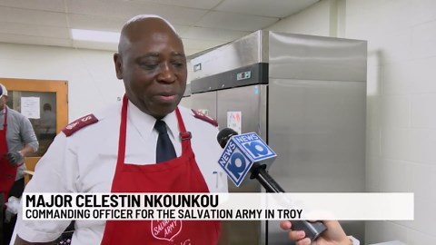 Uncertainty over SNAP benefits puts pressure on local food pantries