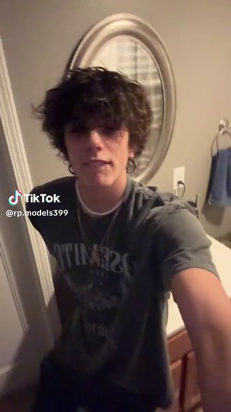 Brunette boy lip sync #rpmodel #fyp #brunnetteboy #carnaval